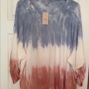 NEW!!! Trendy tie dye/ombré top! Too cute!
